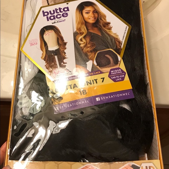 Sensational Butta Lace #7 Lace Front Wig - Picture 3 of 3
